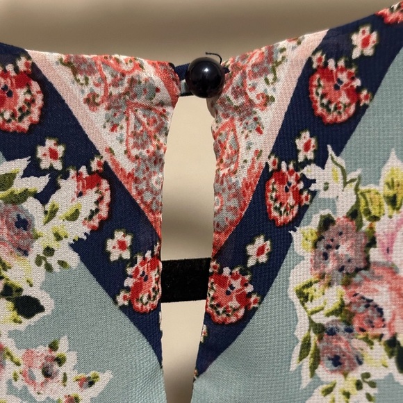 A. Byer Blue Floral and Chevron Sleeveless MIDI Shift Dress size medium - Picture 6 of 7